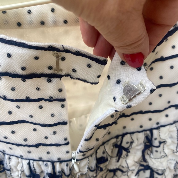 Playful Bill Blass Bow Skirt - Picture 5 of 9